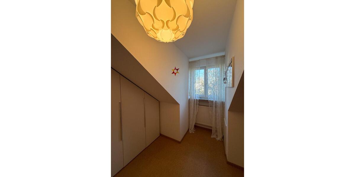 Dachgeschoßwohnung Erding - 3 Zimmer, 68 m&sup2;, 1.400&euro; | Angebot:24829077