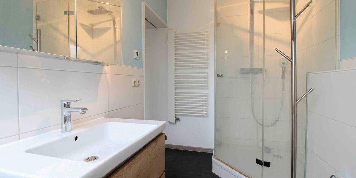 Modernisiertes Reiheneckhaus in Babenhausen - Gartenidylle und eigene Tiefgarage inklusive 5 zimmer