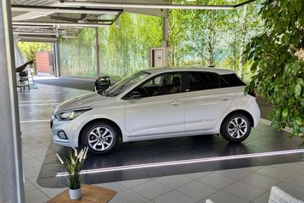 Hyundai i20 43.500 km 11.900 &euro; Saarbrücken 66131