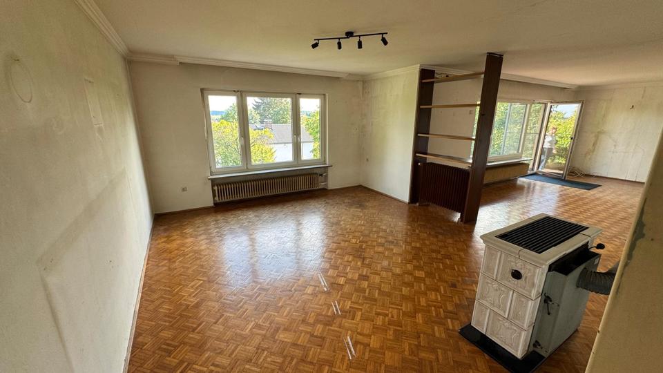 Einfamilienhaus Hof Christiansreuth - 6 Zimmer, 160 m&sup2;, 250.000&euro; | Angebot:27132106