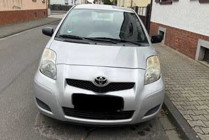 Toyota Yaris 186.000 km 1.990 € Mörfelden-Walldorf 64546