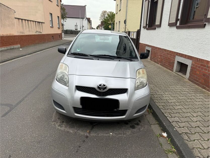 Toyota Yaris 186.000 km 1.990 € Mörfelden-Walldorf 64546