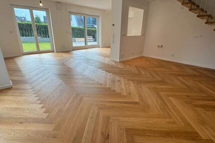 Haus Düsseldorf Stadtbezirk 5 - 3.5 Zimmer, 100 m&sup2;, 2.500&euro; | Angebot:26241555