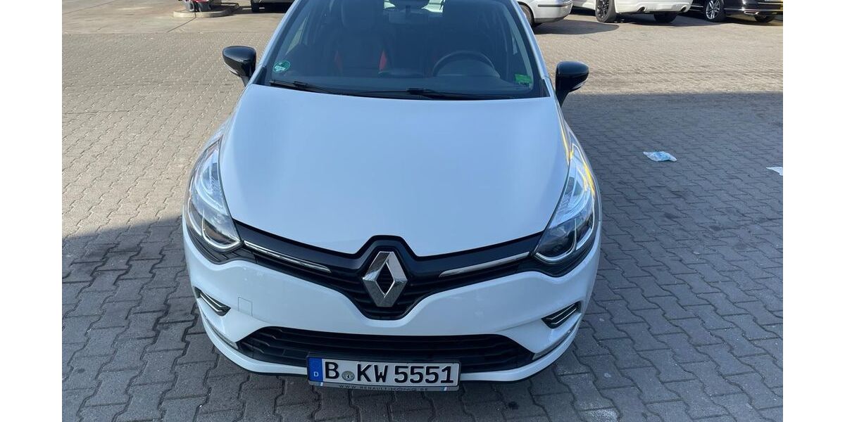 Renault Clio 44.200 km 8.700 &euro; Berlin 10825