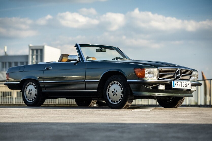 Mercedes-Benz SL 560 163.000 km 36.000 € Köln 50667