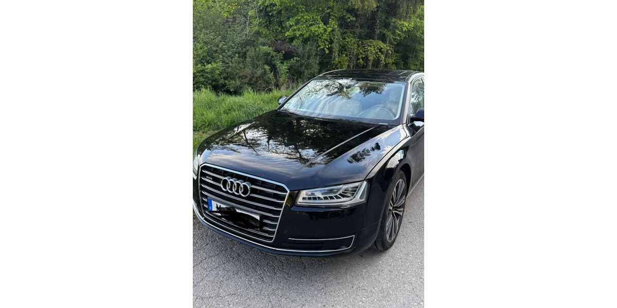 Audi A8 138.200 km 25.500 &euro; München 81677