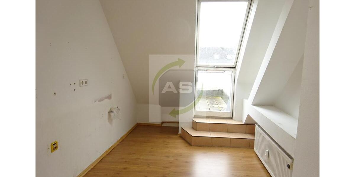 Dachgeschoßwohnung Zwickau - 2 Zimmer, 58 m&sup2;, 349&euro; | Angebot:24877898