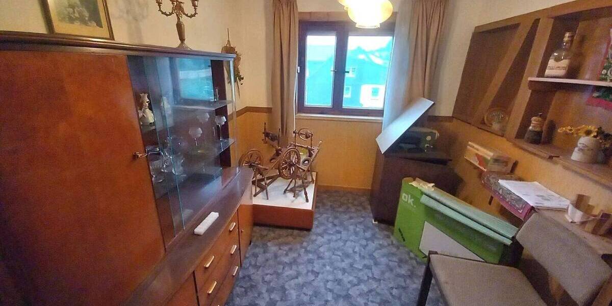 Einfamilienhaus Viernau Viernau - 4 Zimmer, 140 m&sup2;, 99.000&euro; | Angebot:25704579