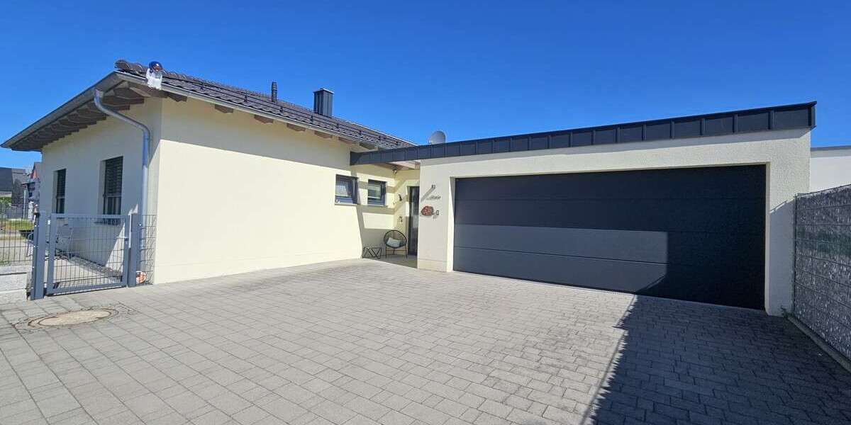 Einfamilienhaus Schwarzenfeld - 4 Zimmer, 133 m&sup2;, 649.000&euro; | Angebot:26905328