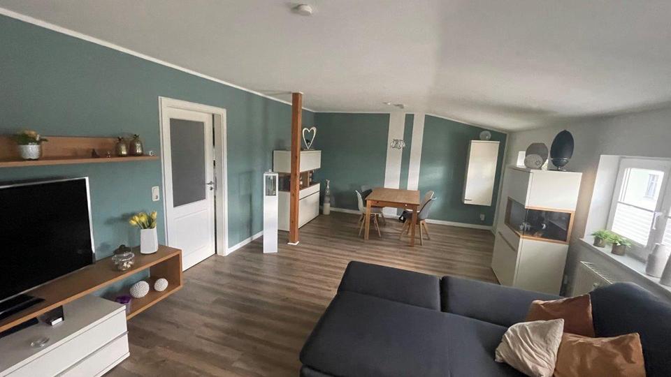 Dachgeschoßwohnung Schwerin - 3 Zimmer, 90 m&sup2;, 830&euro; | Angebot:25538356