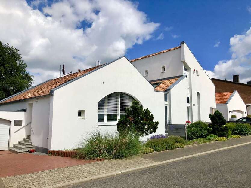 Haus zum Kaufen in Düren 1.250.000 € 380 m²