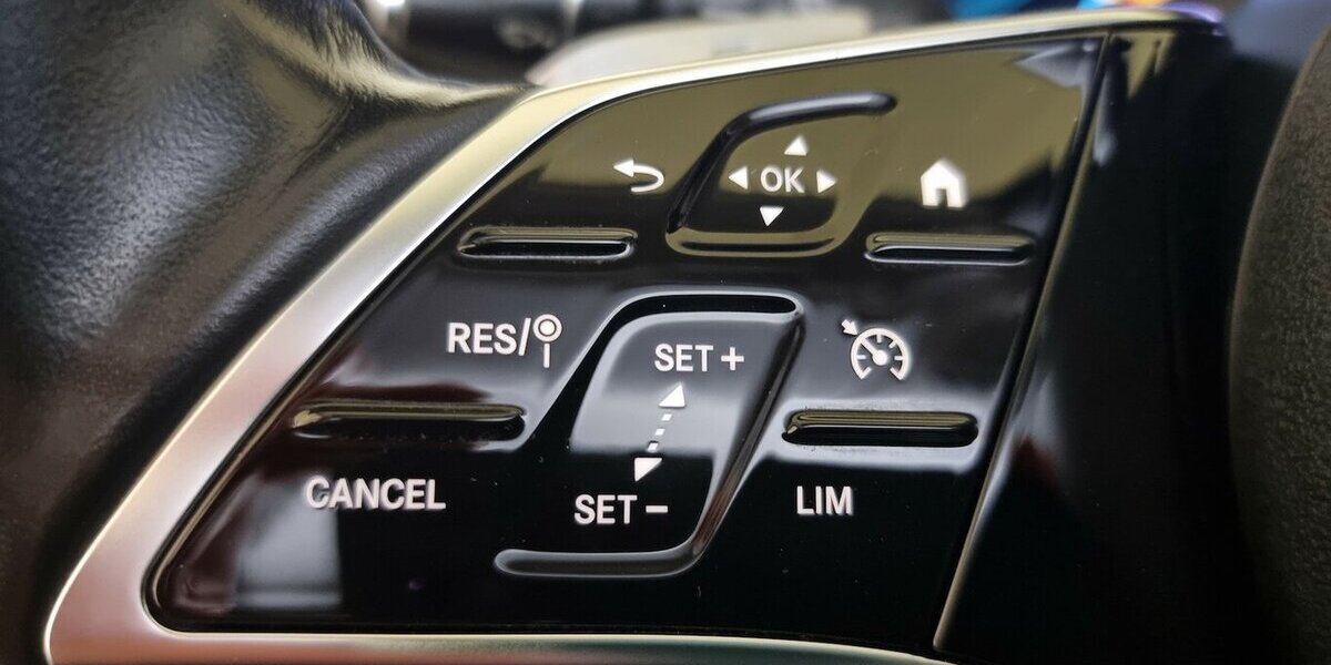 Mercedes-Benz E 200 dA LED AHK Navi Widescreen MBUX Leder 57.900 km 29.999 &euro; Garrel 49681