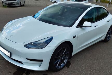 Tesla Model 3 58.000 km 26.900 &euro; Baindt 88255