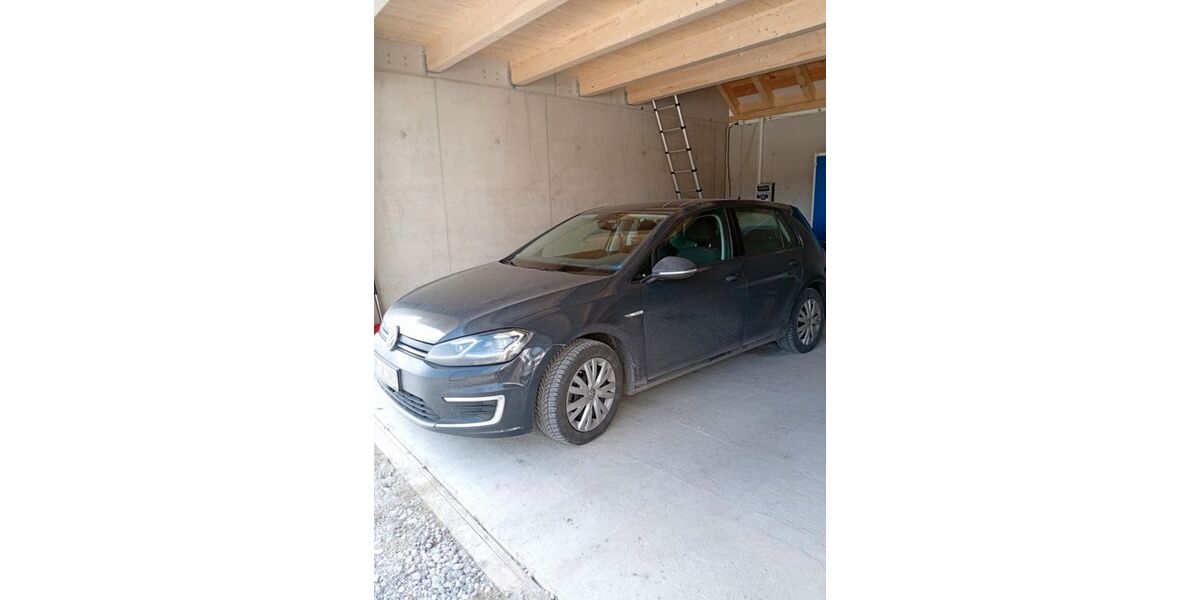 VW Golf 61.000 km 13.100 &euro; Pähl 82396