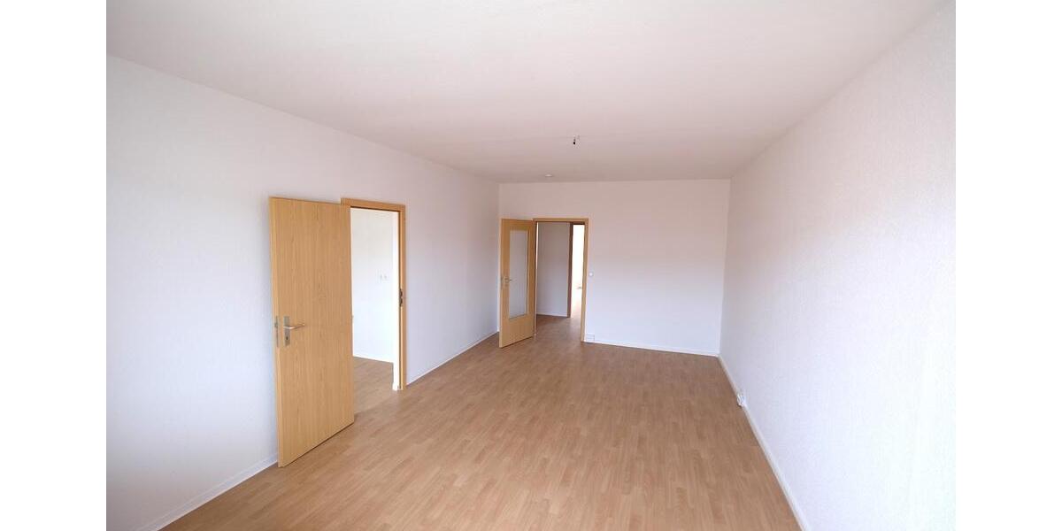Etagenwohnung Saalfeld (Saale) - 3 Zimmer, 69 m&sup2;, 370&euro; | Angebot:26365478