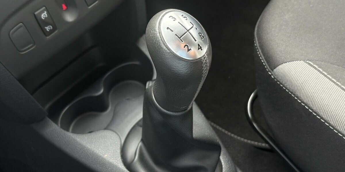 Dacia Sandero Stepway Celebration NAVIGATION/TEMPOMAT 29.280 km 8.900 &euro; Villingen-Schwenningen 78054