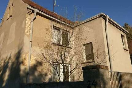 Haus zum Kaufen in Teuchern 59.000 € 297 m² 8 zimmer