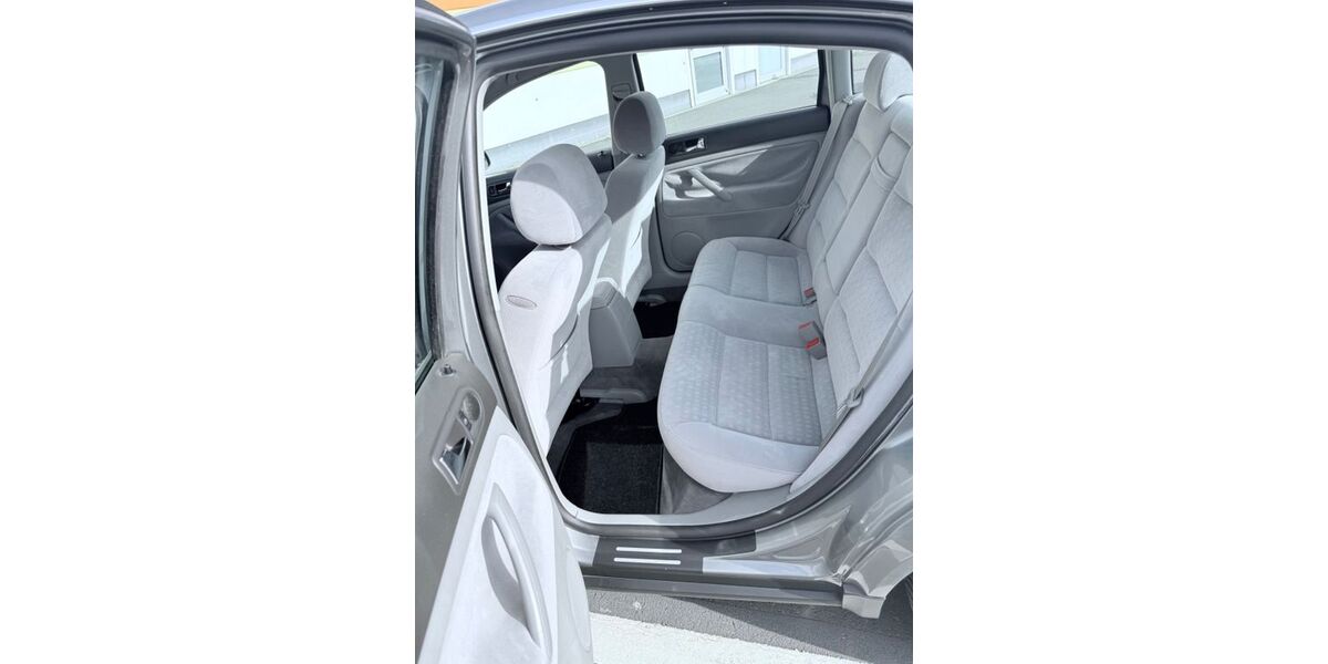 VW Passat 94.000 km 4.800 &euro; Brakel 33034