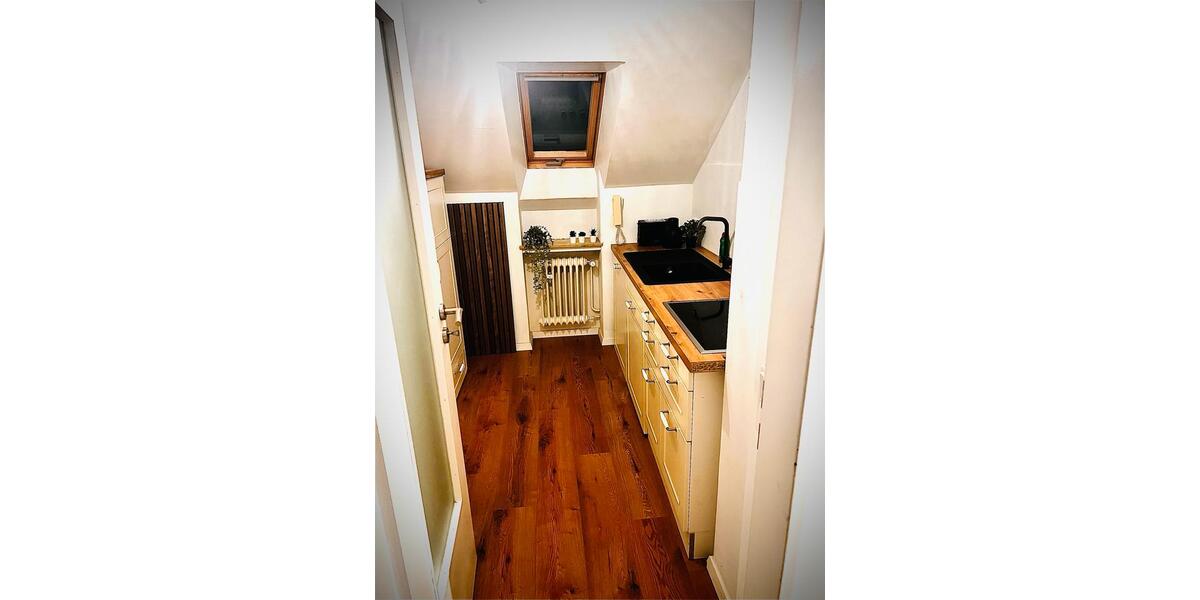 Dachgeschoßwohnung Kaufungen - 4 Zimmer, 100 m&sup2;, 990&euro; | Angebot:26165151