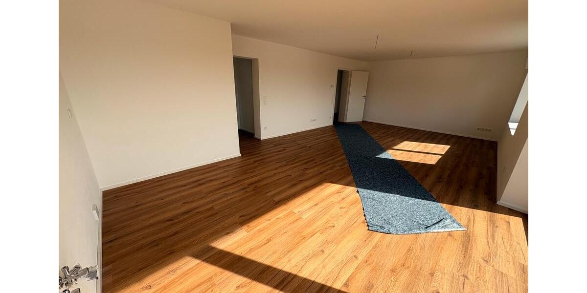 Etagenwohnung Landsberg am Lech Ellighofen - 4 Zimmer, 105 m&sup2;, 1.950&euro; | Angebot:26308515