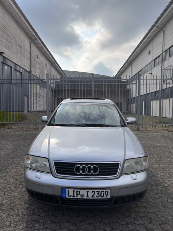 Audi A6 180.000 km 1.000 € Detmold 32756