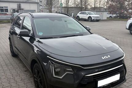 Kia Niro 35.817 km 28.500 &euro; Frankfurt am Main 65929