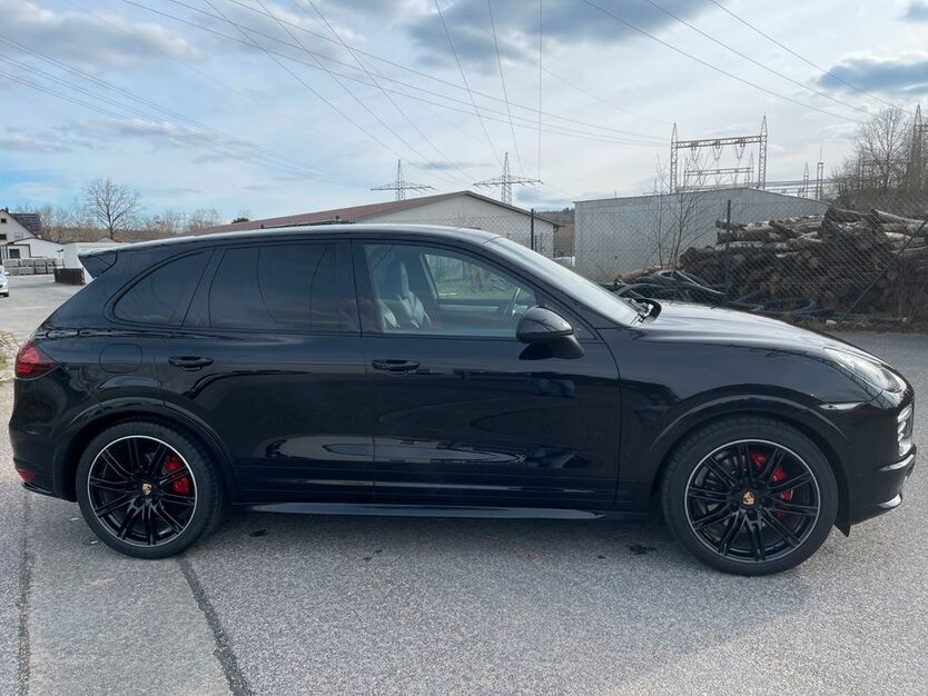 Porsche Cayenne 113.500 km 34.900 € Altdorf 90518