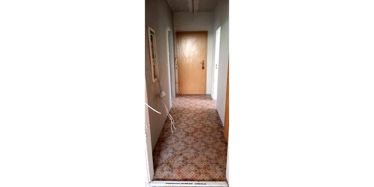 Dachgeschoßwohnung Zeithain - 3 Zimmer, 65 m&sup2;, 24.000&euro; | Angebot:27115143