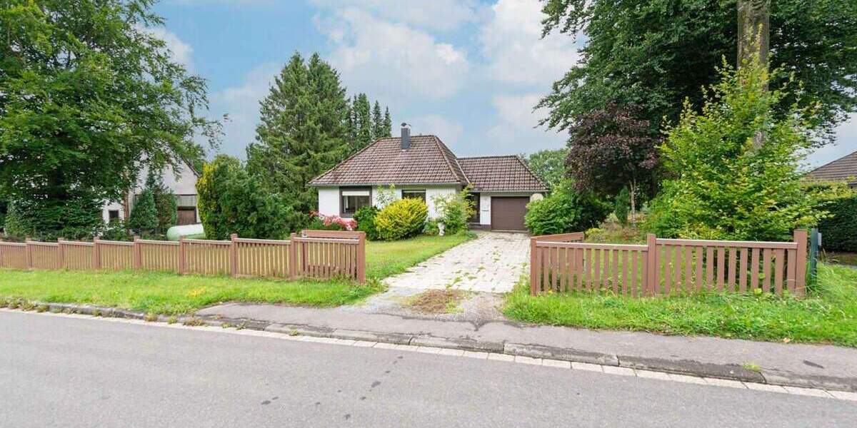 PHI AACHEN - Charmantes Wohnhaus mit Garage und Potenzial auf großem Grundstück in Monschau-Höfen! 2 zimmer