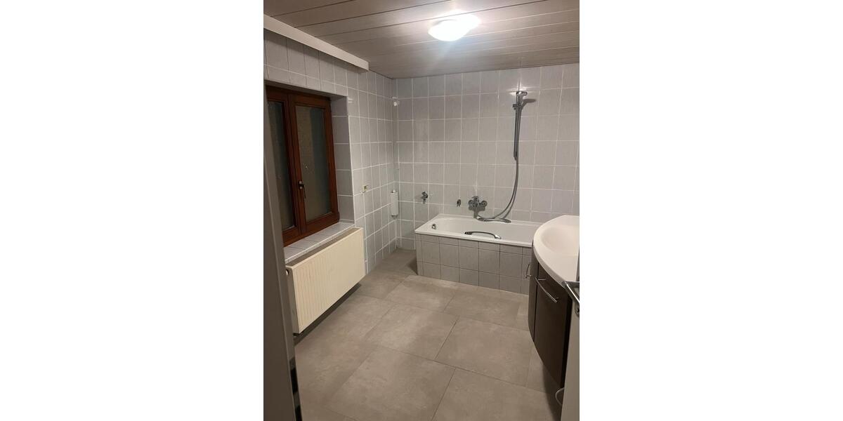 Einfamilienhaus Zella-Mehlis Mehlis - 4 Zimmer, 118 m&sup2;, 790&euro; | Angebot:26020011