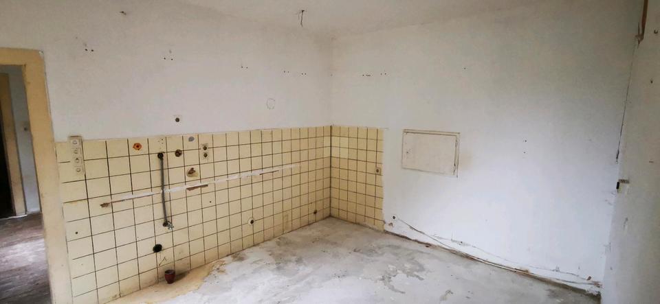 Einfamilienhaus mit viel Potenzial miete gegen Renovierung 3 zimmer