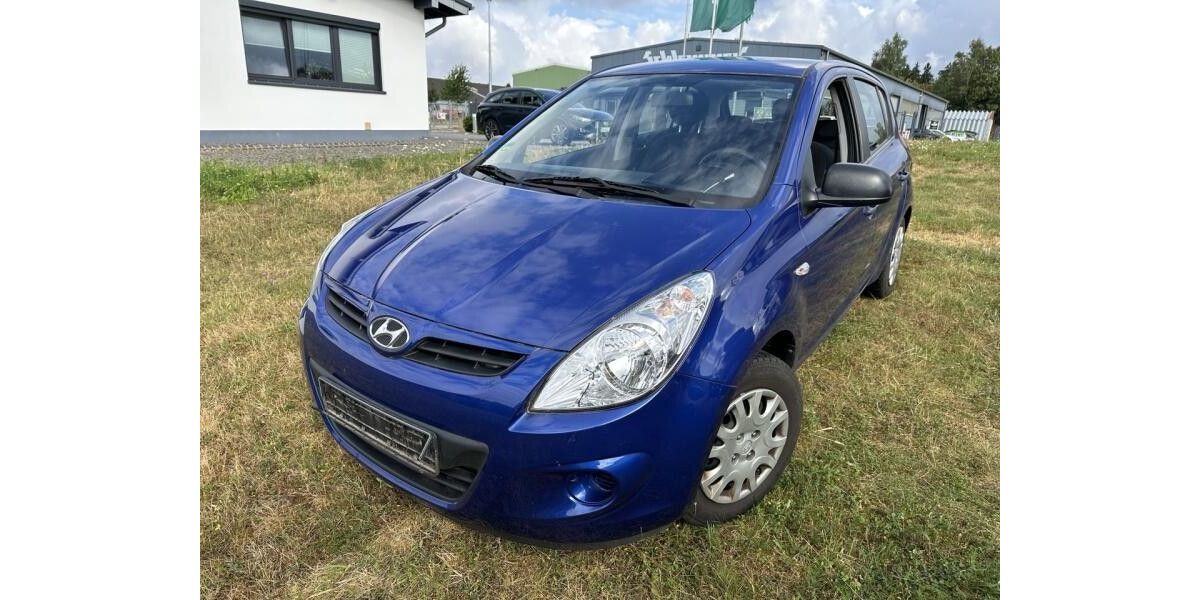 Hyundai i20 99.942 km 4.690 &euro; Königswinter 53639