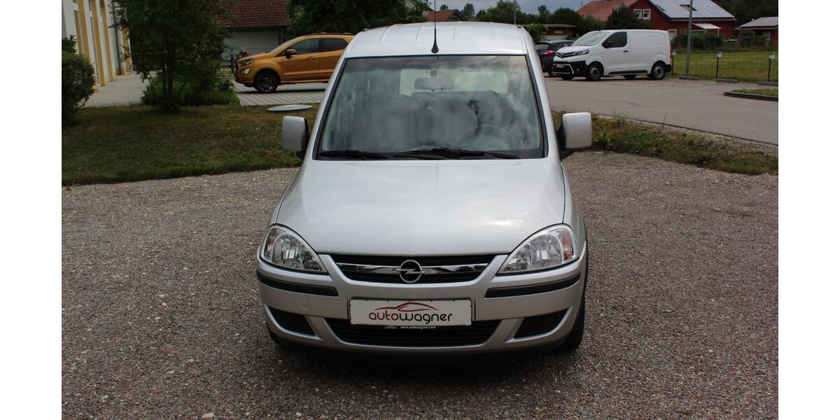 Opel Combo 60.996 km 11.900 &euro; Regensburg 93055