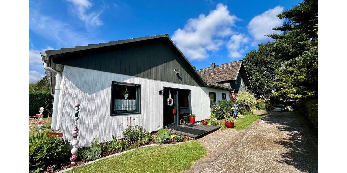 Haus zum Kaufen in Wahlstedt 395.000 € 225 m² 9 zimmer