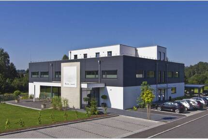 Gewerbeobjekt Neustadt a.d.Waldnaab Neustadt - 8 Zimmer, 542 m&sup2;, 6.233&euro; | Angebot:26851319