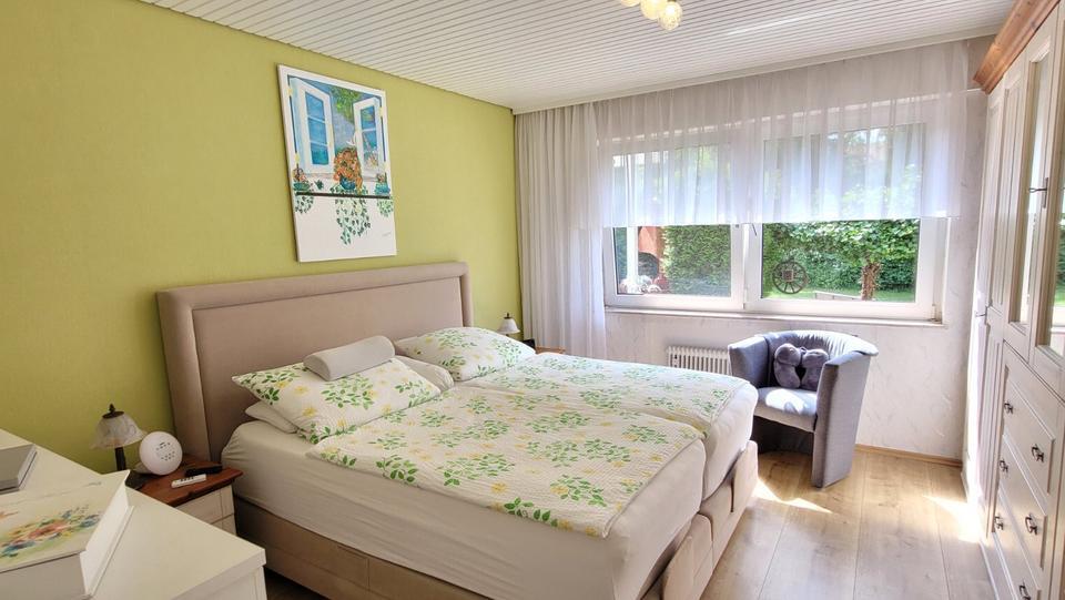 Zweifamilienhaus in Selm 183 qm OG vermietet EG frei 889 qm insg.