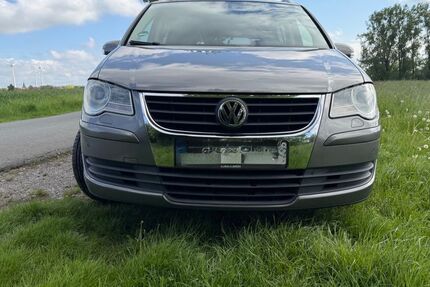 VW Touran 239.000 km 4.500 &euro; Paderborn 33100