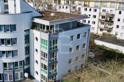 15-Parteienhaus mit Aufzug & Tiefgarage in Rennbahnnähe ?? zimmer