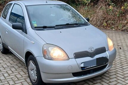 Toyota Yaris 295.000 km 1.995 &euro; Kiel 24113