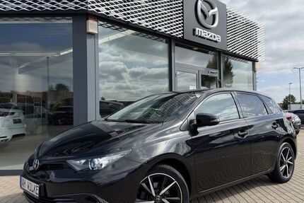 Toyota Auris 76.000 km 13.490 &euro; Magdeburg 39120