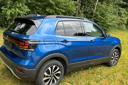 VW T-Cross 76.096 km 16.300 &euro; Putzbrunn 85640