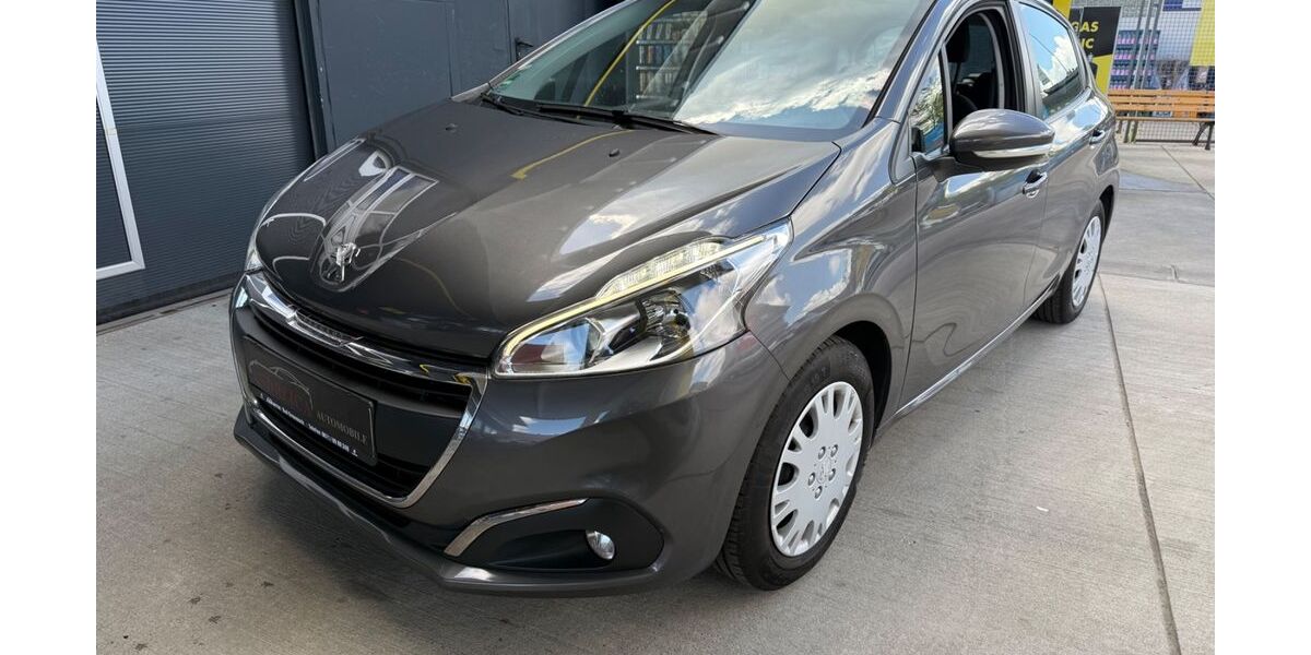 Peugeot 208 87.000 km 7.490 &euro; Schaafheim 64850