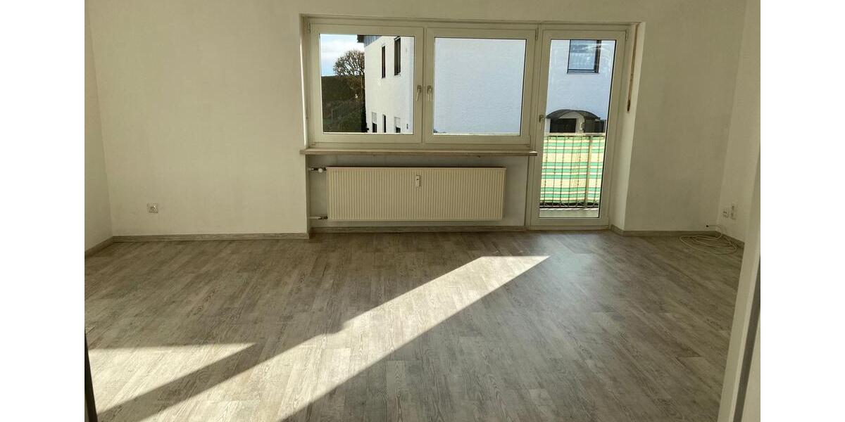 Erdgeschoßwohnung Obertraubling - 4 Zimmer, 93 m&sup2;, 1.350&euro; | Angebot:26537133