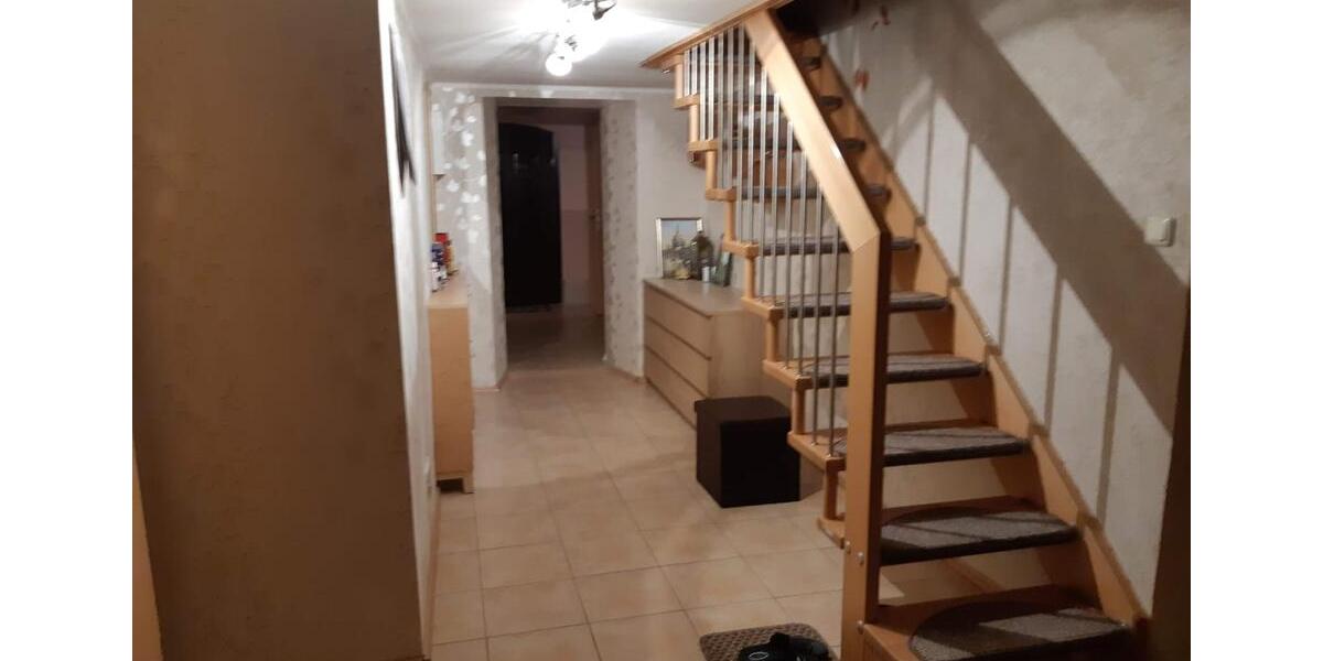 Einfamilienhaus Herrnhut - 6 Zimmer, 200 m&sup2;, 800&euro; | Angebot:26187041