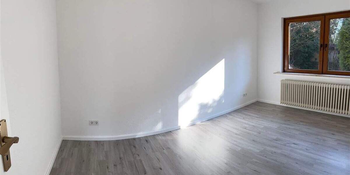 Etagenwohnung Delmenhorst Düsternort - 3 Zimmer, 100 m&sup2;, 850&euro; | Angebot:24620177