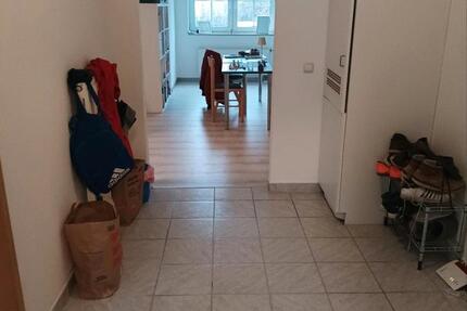 Stilvolle 2-Raum-Erdgeschoßwohnung mit Balkon und EBK in Erfurt