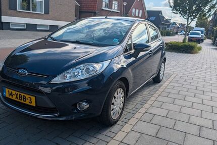 Ford Fiesta 200.000 km 2.950 &euro; Borne 7623j