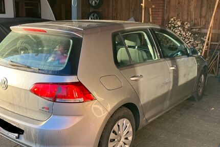VW Golf 127.000 km 9.500 &euro; Klötze 38486