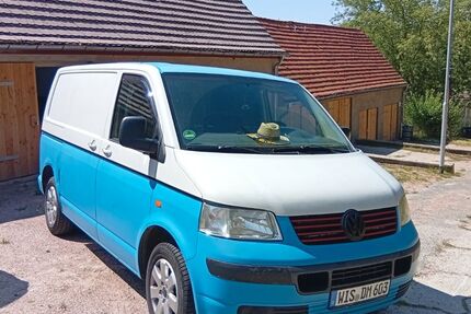 VW T5 Transporter 403.100 km 2.500 &euro; Neukloster 23992