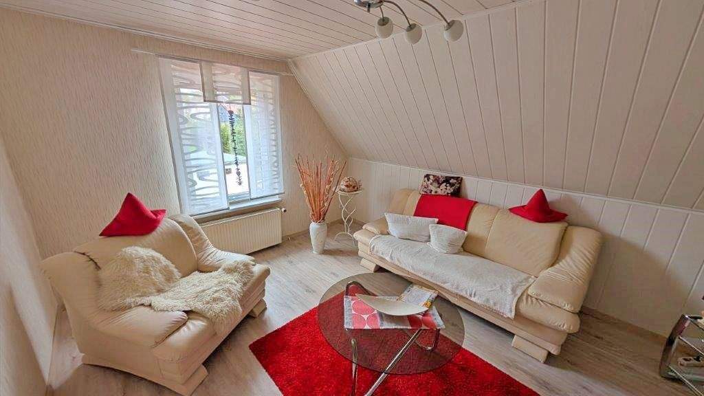 Einfamilienhaus Schleusingen - 6 Zimmer, 165 m&sup2;, 199.500&euro; | Angebot:25679332